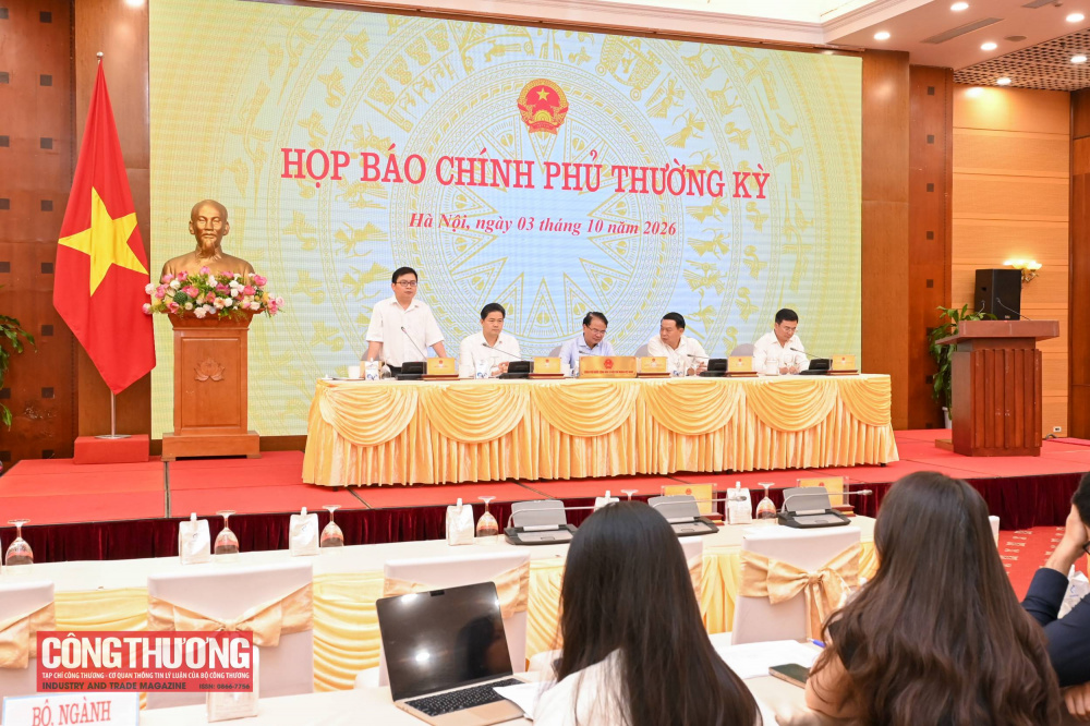 Bộ Công Thương sẽ trình Chính phủ dự án Luật sửa đổi, bổ sung một số điều của Luật Điện lực để Chính phủ trình Quốc hội xem xét, thông qua tại Kỳ họp tháng 10 tới, trên tinh thần tạo điều kiện tối đa, tháo gỡ các rào cản, đặc biệt là thu hút các nguồn lực đầu tư vào các dự án nguồn điện và lưới điện.