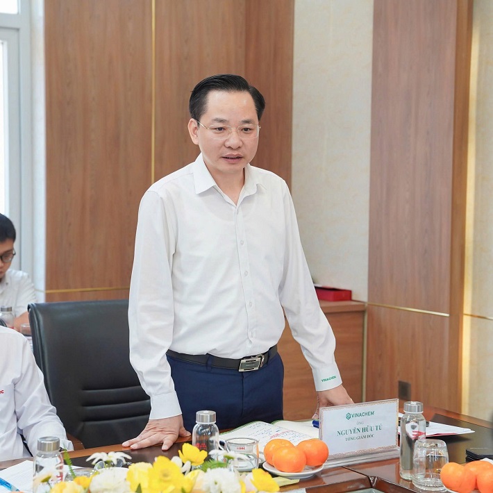 làm việc 3
