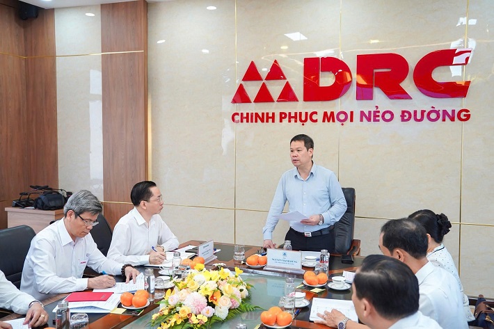 làm việc 4