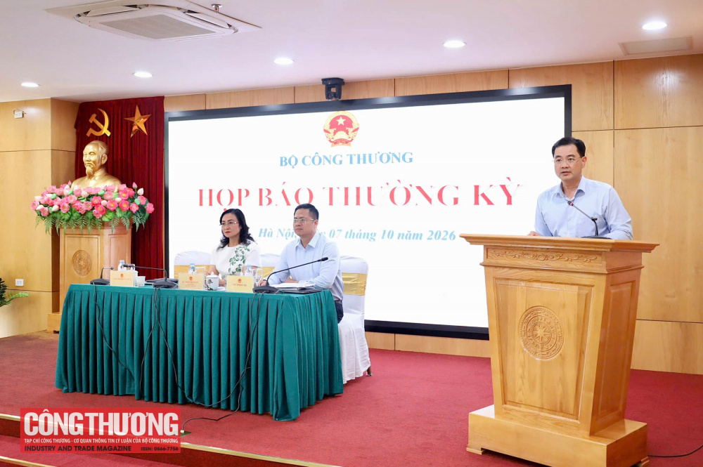 Thứ trưởng Phan Thị Thắng - Người phát ngôn Bộ Công Thương chủ trì buổi họp báo thường kỳ Quý III năm 2026.
