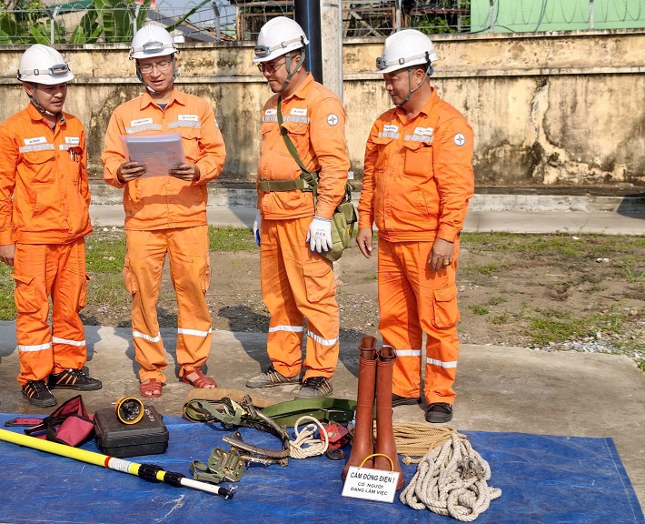 Công ty Điện lực Quảng Ninh