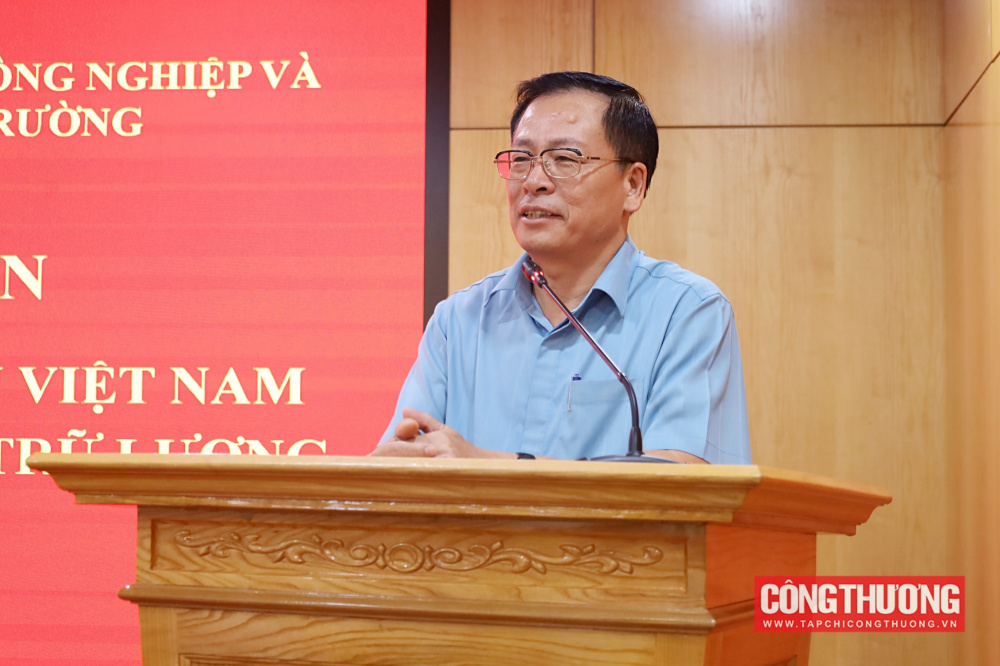 Đảng ủy Bộ Công Thương tiếp nhận Đảng bộ Cục Địa chất và Khoáng sản Việt Nam và Chi bộ Văn phòng Hội đồng đánh giá trữ lượng khoáng sản quốc gia