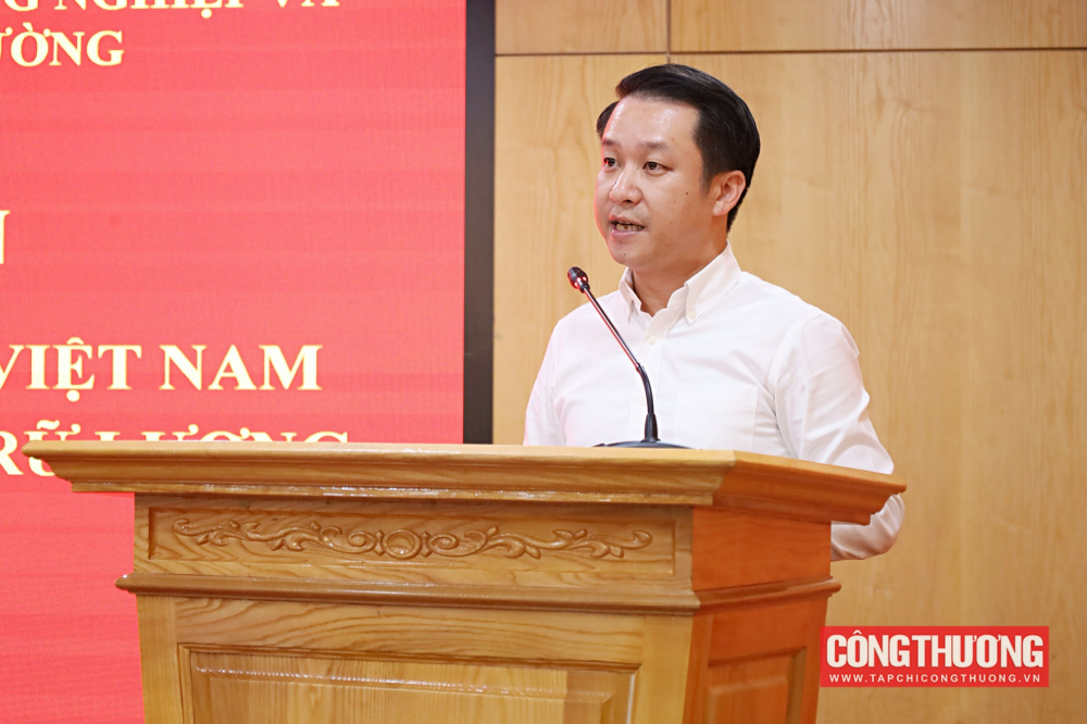 Đảng ủy Bộ Công Thương tiếp nhận Đảng bộ Cục Địa chất và Khoáng sản Việt Nam và Chi bộ Văn phòng Hội đồng đánh giá trữ lượng khoáng sản quốc gia