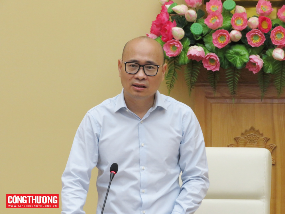 thứ trưởng Lương Hoàng Thái