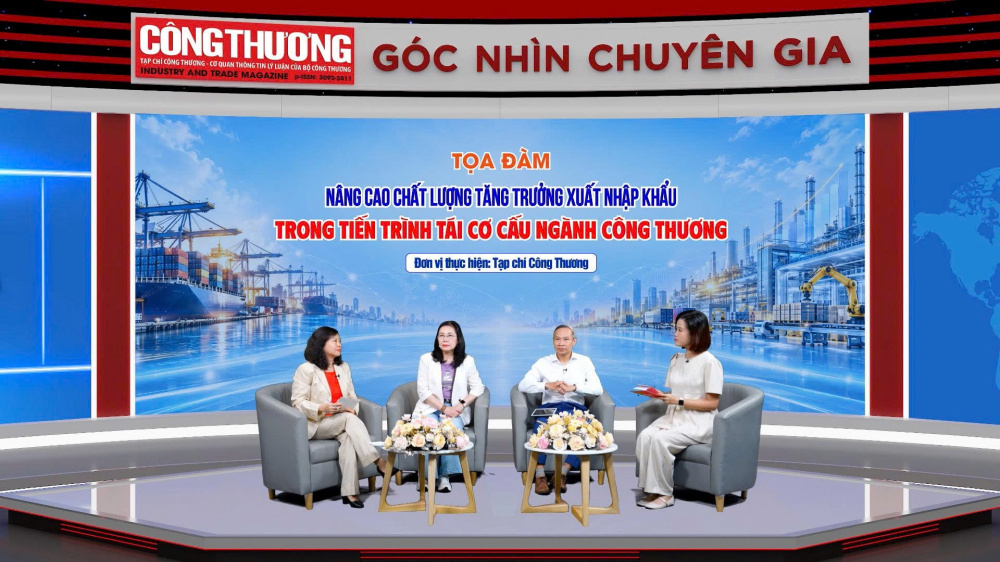 TS. Phan Đức Hiếu chia sẻ tại Toạ đàm
