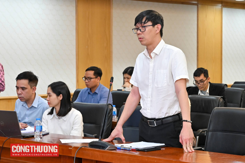 Đại diện Cục Hóa chất phát biểu tại Hội thảo