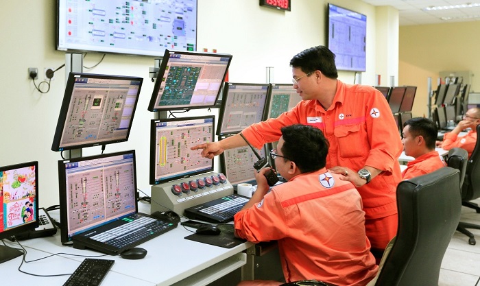 Công ty Nhiệt điện Thái Bình Lực lượng vận hành tại Nhà điều khiển trung tâm