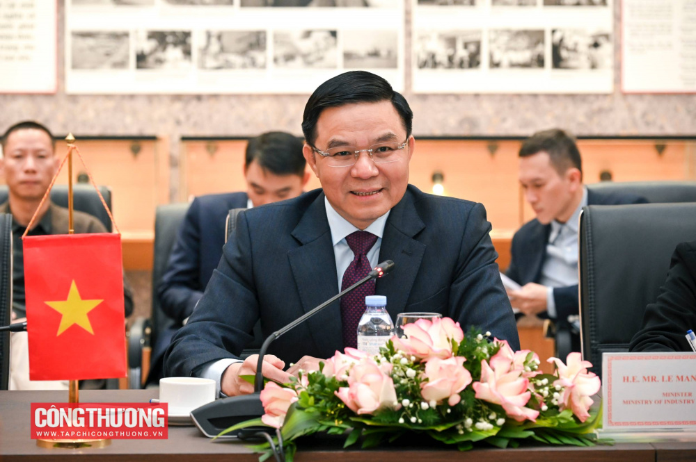 Quyền Bộ trưởng Lê Mạnh Hùng nhấn mạnh tiềm năng thương mại giữa Việt Nam và Na Uy nói riêng cũng như khối EFTA nói chung còn rất lớn