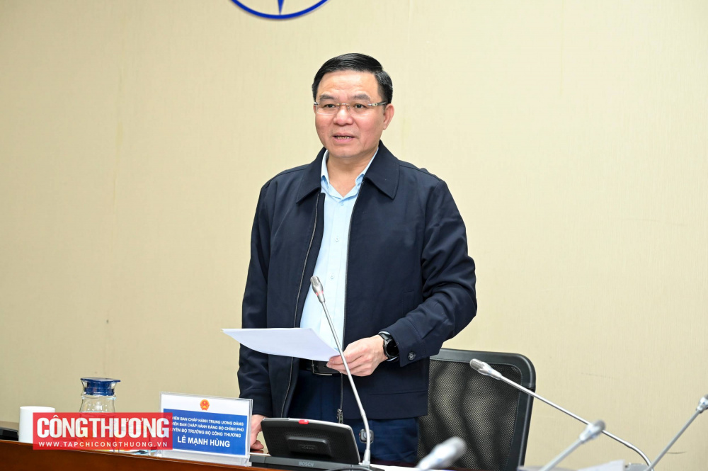 Quyền Bộ trưởng Bộ Công Thương Lê Mạnh Hùng làm việc với Công ty TNHH MTV Vận hành hệ thống điện và Thị trường điện quốc gia (NSMO) và Tập đoàn Điện lực Việt Nam (EVN)