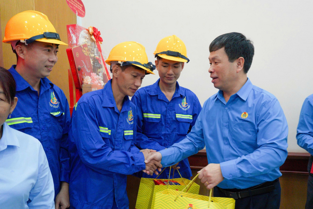 người lao động phân bón miên nam 3