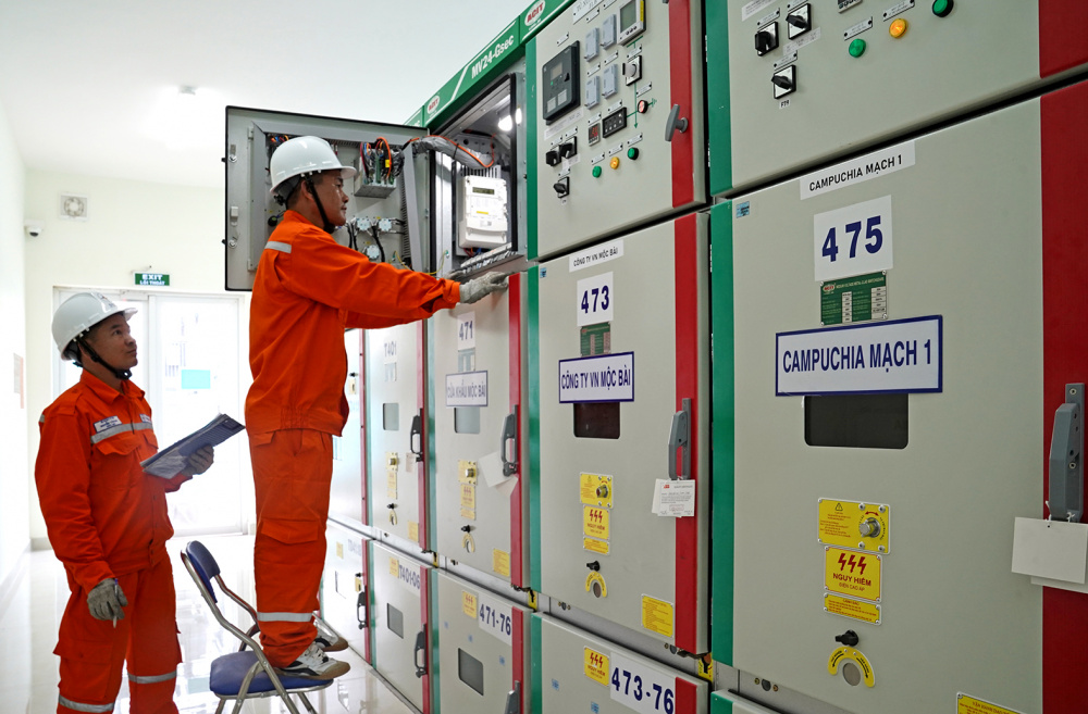 Thứ trưởng Bộ Công Thương Nguyễn Hoàng Long: EVNSPC đã chuẩn bị kỹ phương án bảo đảm điện dịp Tết Nguyên đán 2026