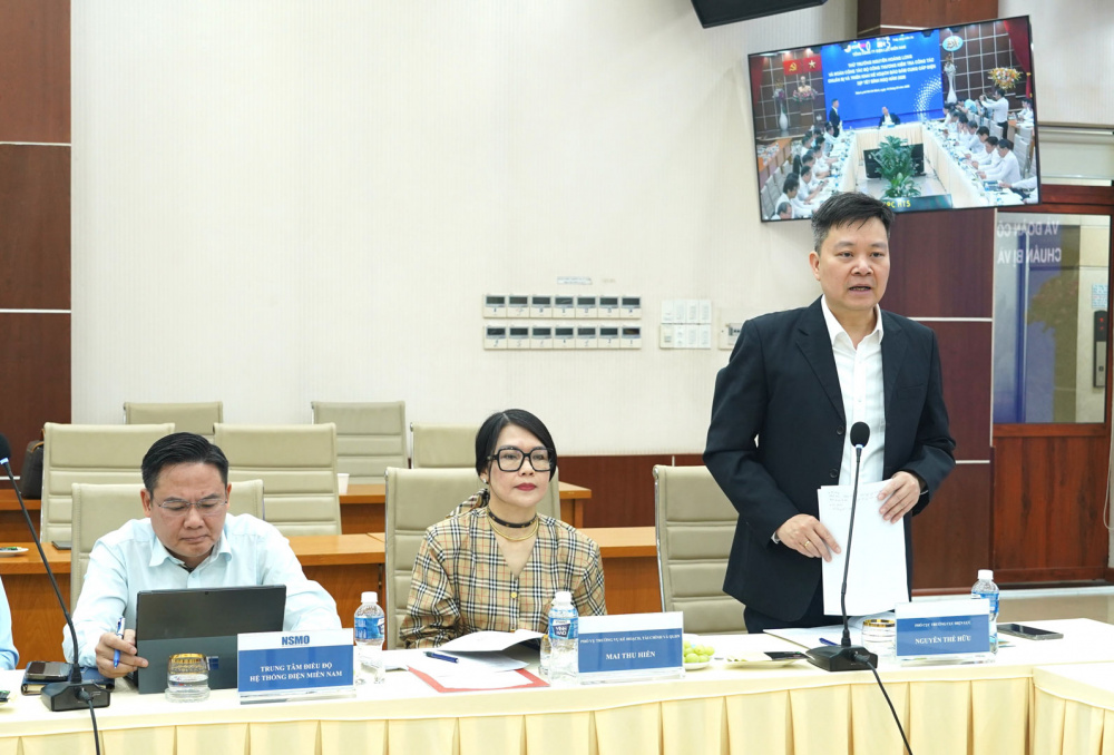 Ông Nguyễn Thế Hữu – Phó Cục trưởng Cục Điện lực phát biểu tại buổi làm việc