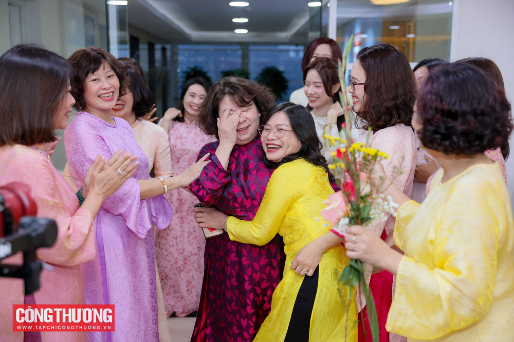 Tạp chí Công Thương tổ chức tiệc cuối năm và tri ân Nguyên Tổng Biên tập Đặng Thị Ngọc Thu