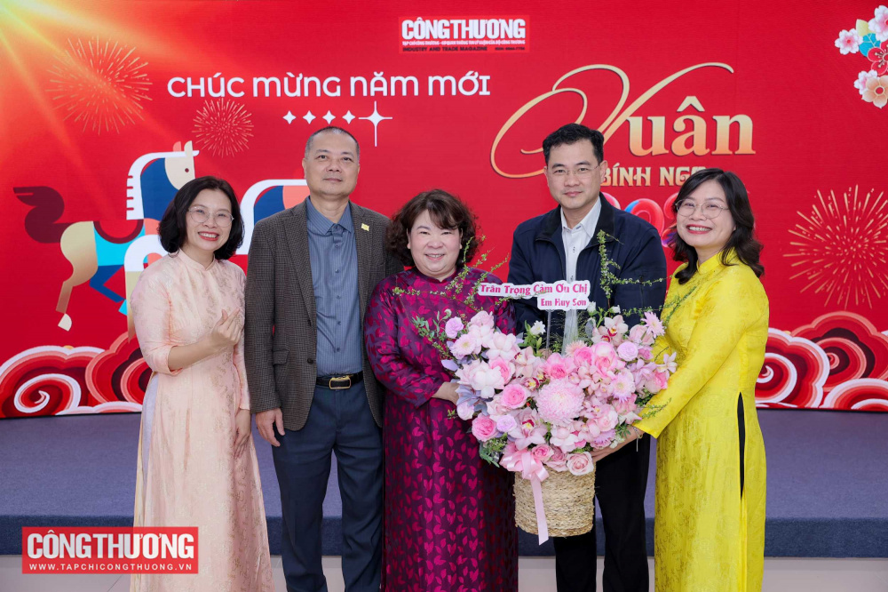 Tạp chí Công Thương tổ chức tiệc cuối năm và tri ân Nguyên Tổng Biên tập Đặng Thị Ngọc Thu