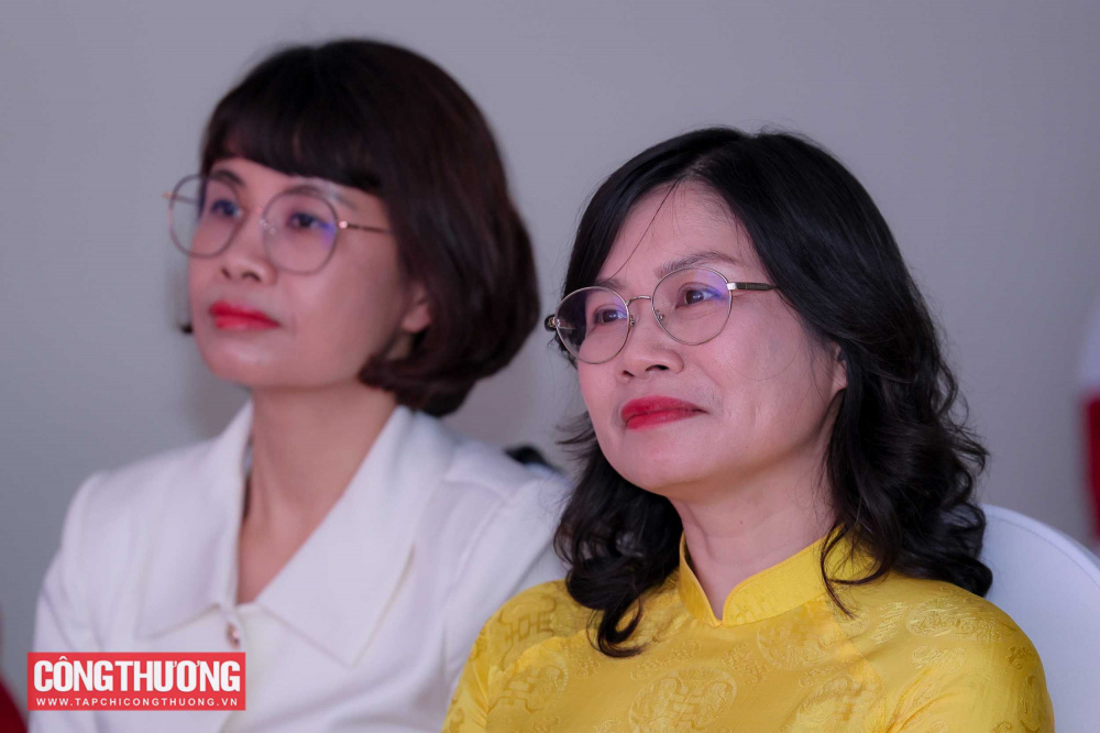 Tạp chí Công Thương tổ chức tiệc cuối năm và tri ân Nguyên Tổng Biên tập Đặng Thị Ngọc Thu