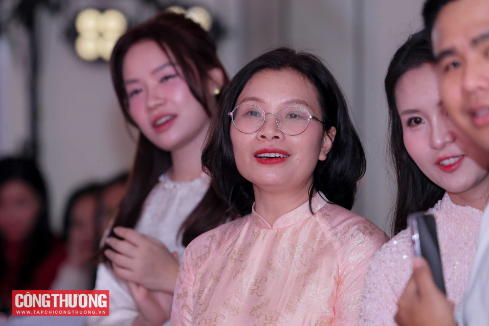 Tạp chí Công Thương tổ chức tiệc cuối năm và tri ân Nguyên Tổng Biên tập Đặng Thị Ngọc Thu