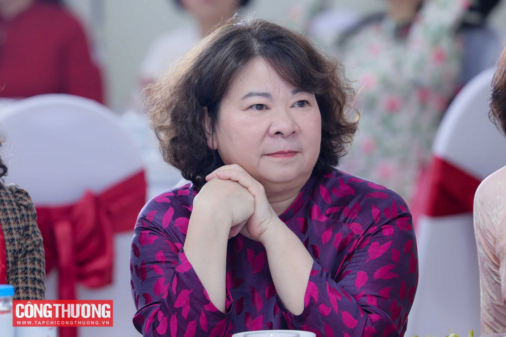 Tạp chí Công Thương tổ chức tiệc cuối năm và tri ân Nguyên Tổng Biên tập Đặng Thị Ngọc Thu