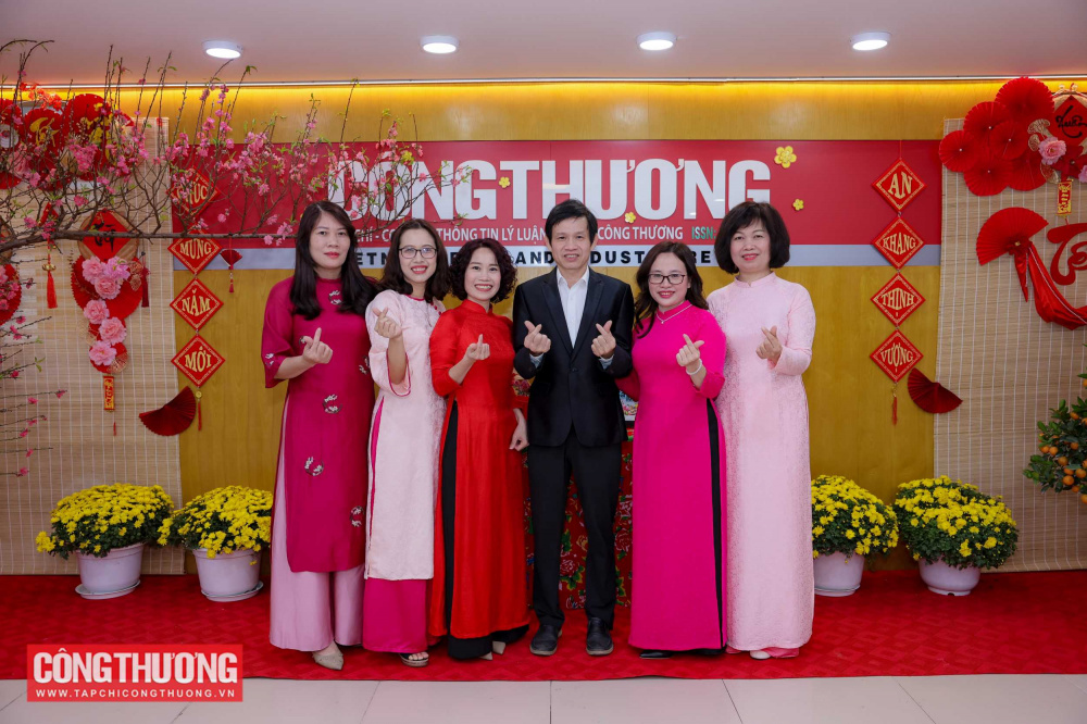 Tạp chí Công Thương tổ chức tiệc cuối năm và tri ân Nguyên Tổng Biên tập Đặng Thị Ngọc Thu