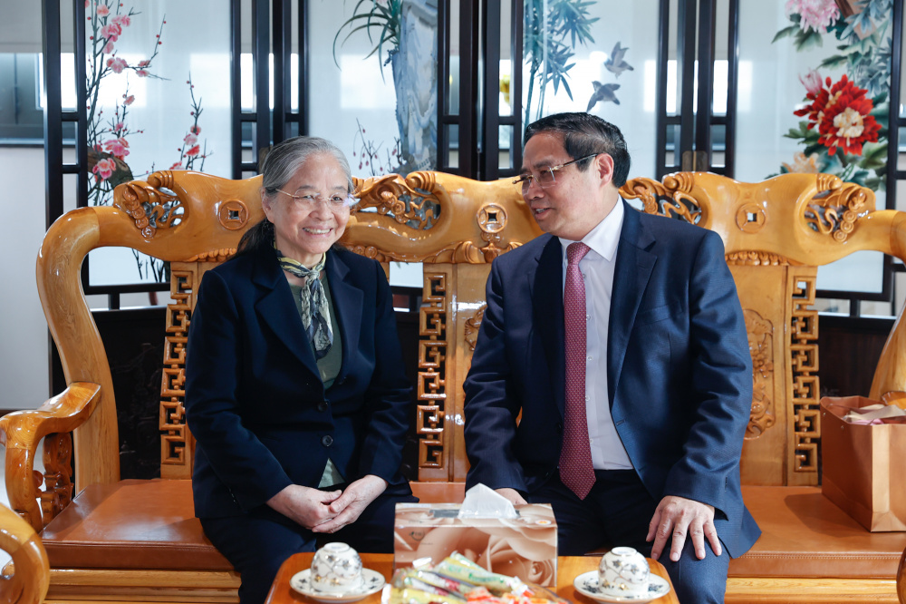 Thủ tướng Phạm Minh Chính thăm, chúc Tết nguyên lãnh đạo Đảng, Nhà nước và dâng hương tưởng nhớ các đồng chí cố lãnh đạo