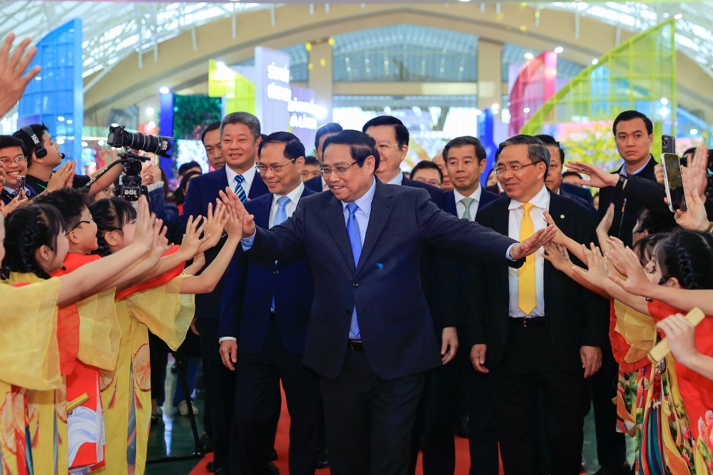 Chính thức khai mạc Hội chợ Mùa Xuân lần thứ nhất năm 2026