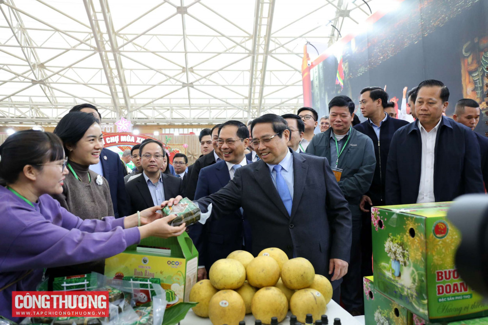 Chính thức khai mạc Hội chợ Mùa Xuân lần thứ nhất năm 2026