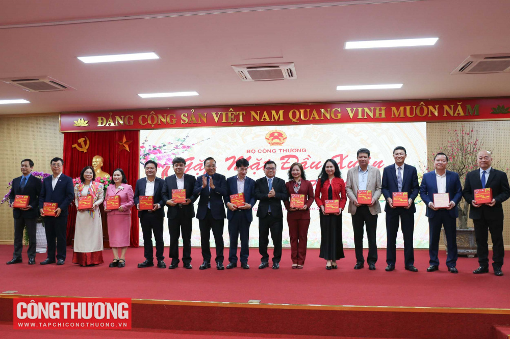 Bộ Công Thương gặp mặt đầu Xuân Bính Ngọ 2026