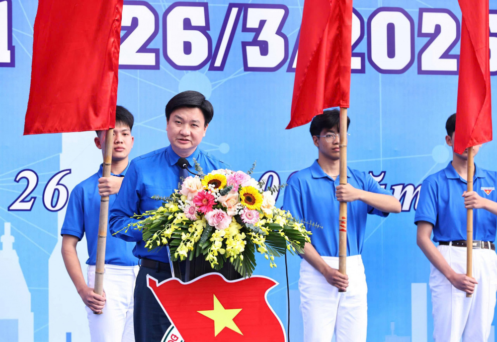 Đồng chí Trần Ngọc Nam - Bí thư Tỉnh đoàn Ninh Bình phát biểu tại buổi lễ