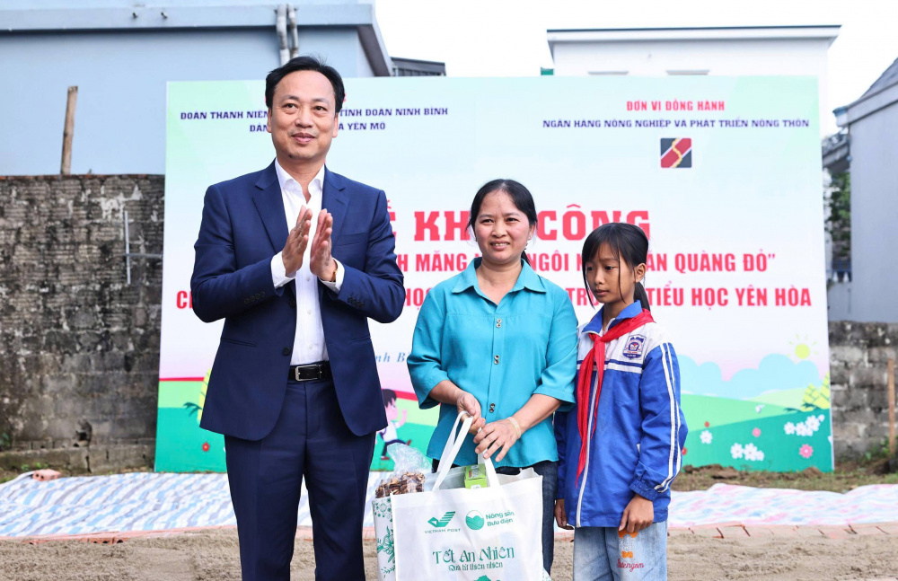 Khởi công Ngôi nhà Khăn quàng đỏ tại xã Yên Mô;