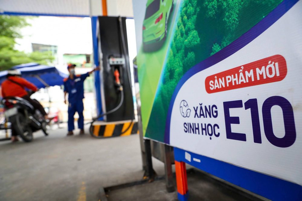 Thời gian qua các Bộ, ngành, địa phương và doanh nghiệp đã tích cực triển khai nhiều giải pháp từ công tác quản lý, điều hành đến xây dựng, ban hành cơ chế, chính sách hỗ trợ, khuyến khích sản xuất, tiêu thụ nhiên liệu sinh học