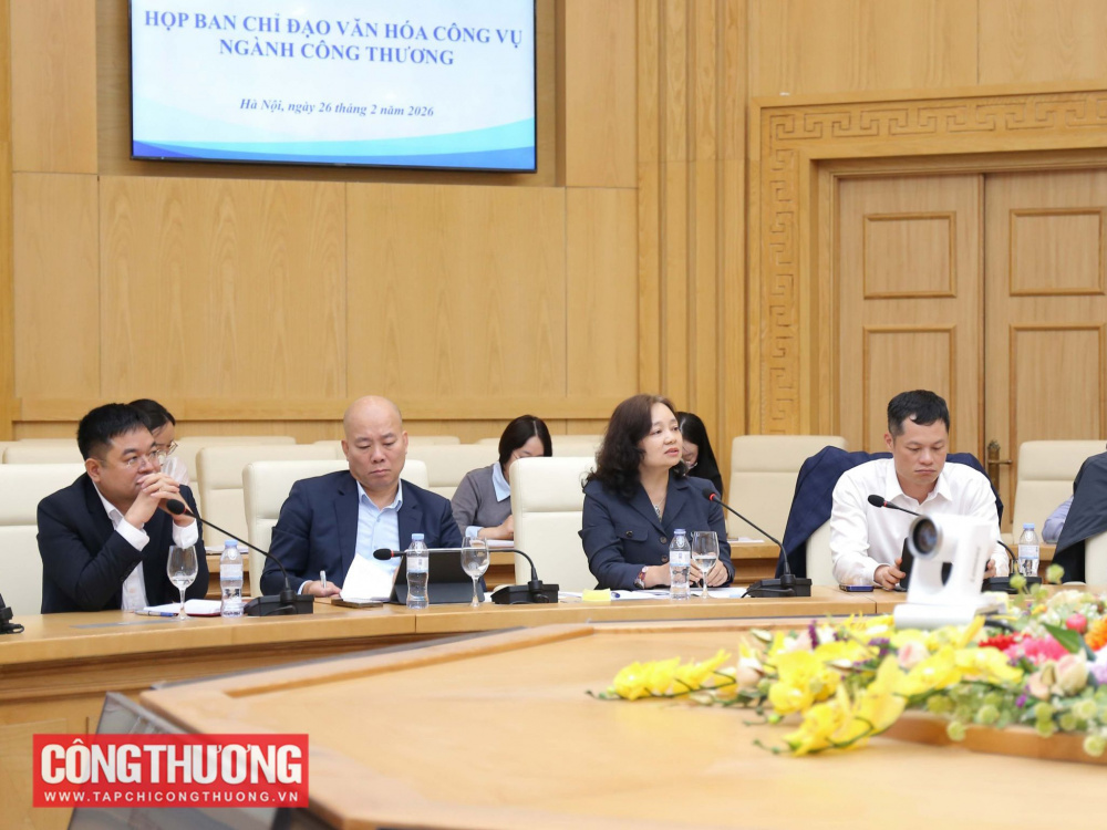 Phát triển văn hóa công vụ ngành Công Thương