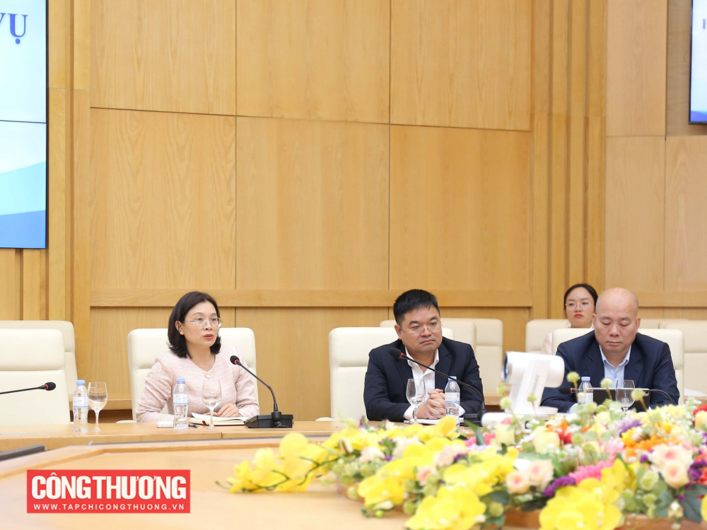 Phát triển văn hóa công vụ ngành Công Thương