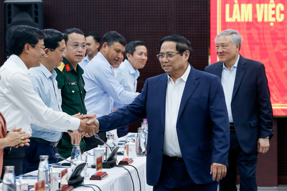 Thủ tướng Phạm Minh Chính làm việc với Ban Thường vụ Thành ủy Đà Nẵng - Ảnh: VGP/Nhật Bắc