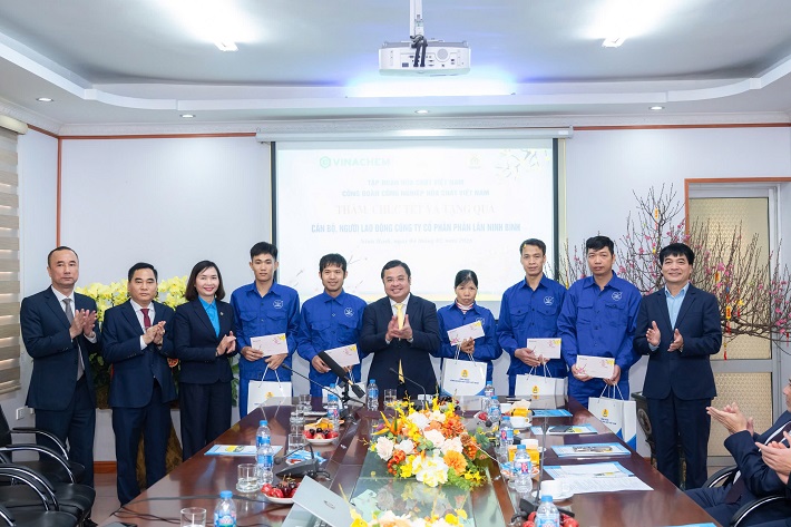 người lao động Niferco 3