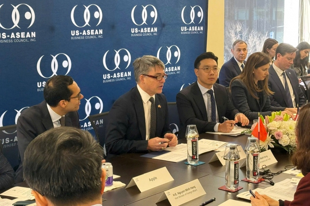 Quyền Bộ trưởng Bộ Công Thương làm việc với Nhóm doanh nghiệp Hoa Kỳ