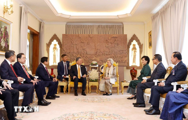 thăm hoàng thái hậu campuchia