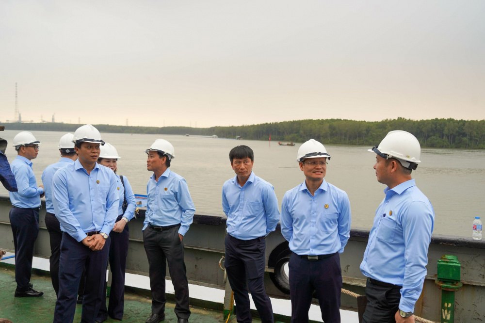 Description: https://phanbonmiennam.com.vn/wp-content/uploads/2026/02/phan_bon_mien_nam_xuat_khau_5000_tan_npk9.jpg