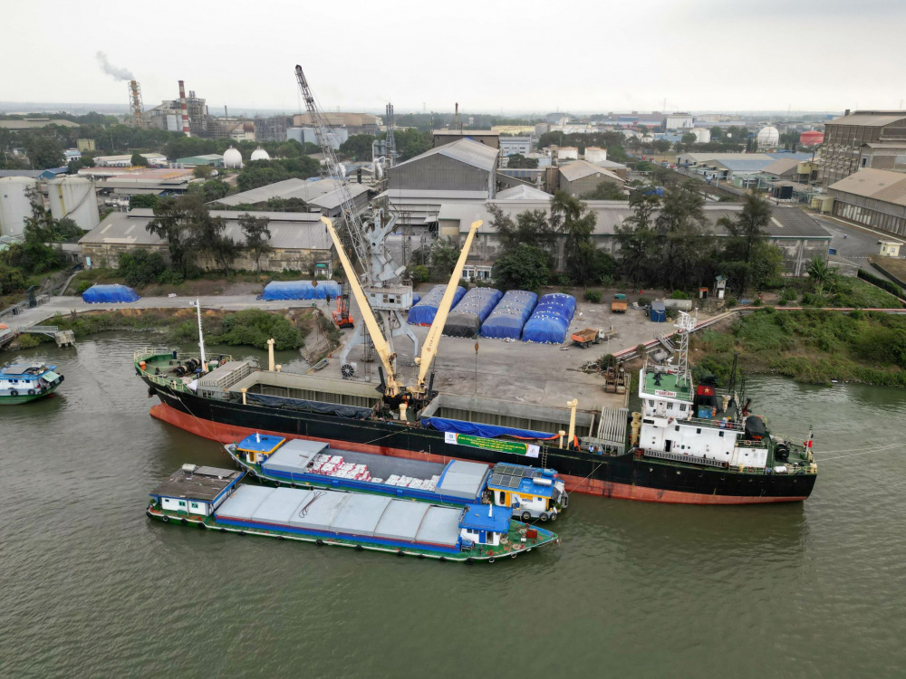 Description: https://phanbonmiennam.com.vn/wp-content/uploads/2026/02/phan_bon_mien_nam_xuat_khau_5000_tan_npk3.jpg