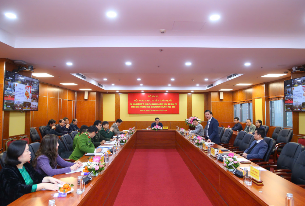 Ngày 04/2/2026, Bộ Nội vụ chủ trì tổ chức Hội nghị trực tuyến toàn quốc tập huấn nghiệp vụ công tác bầu cử đại biểu Quốc hội khóa XVI và đại biểu Hội đồng nhân dân các cấp nhiệm kỳ 2026 – 2031