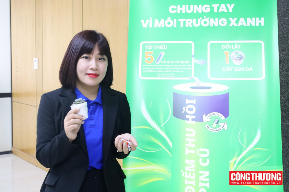 Bí thư Đoàn Thanh niên Bộ Công Thương Nguyễn Ngọc Tâm: “Chương trình của Đoàn Thanh niên Bộ Công Thương không chỉ đơn thuần là trao đổi quà tặng mà còn là hoạt động giáo dục thực tế về cách thu gom và xử lý rác thải điện tử.”