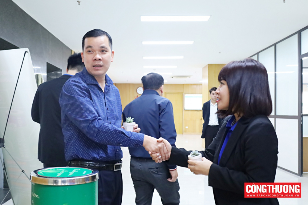 Một số hình ảnh hoạt động đổi pin cũ lấy cây xanh