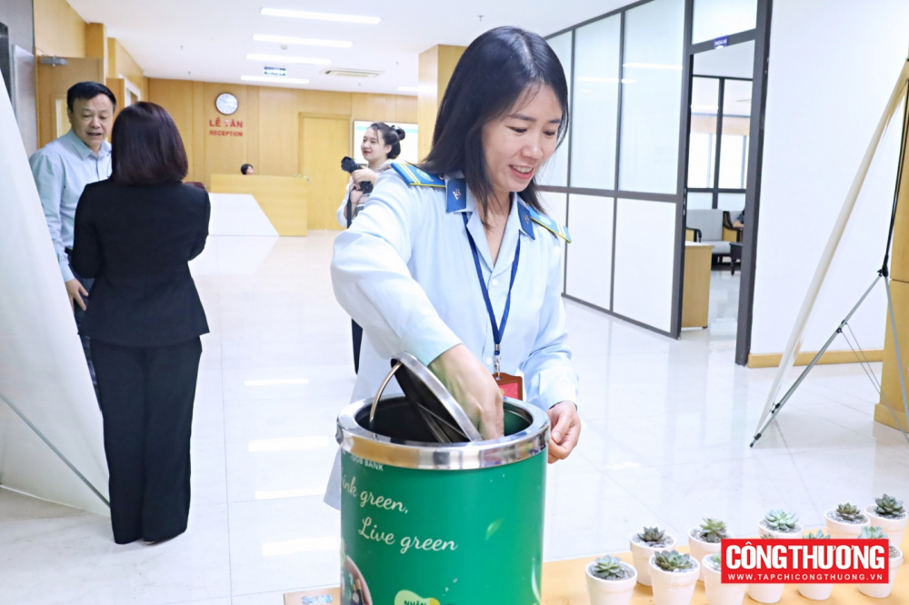 Một số hình ảnh hoạt động đổi pin cũ lấy cây xanh