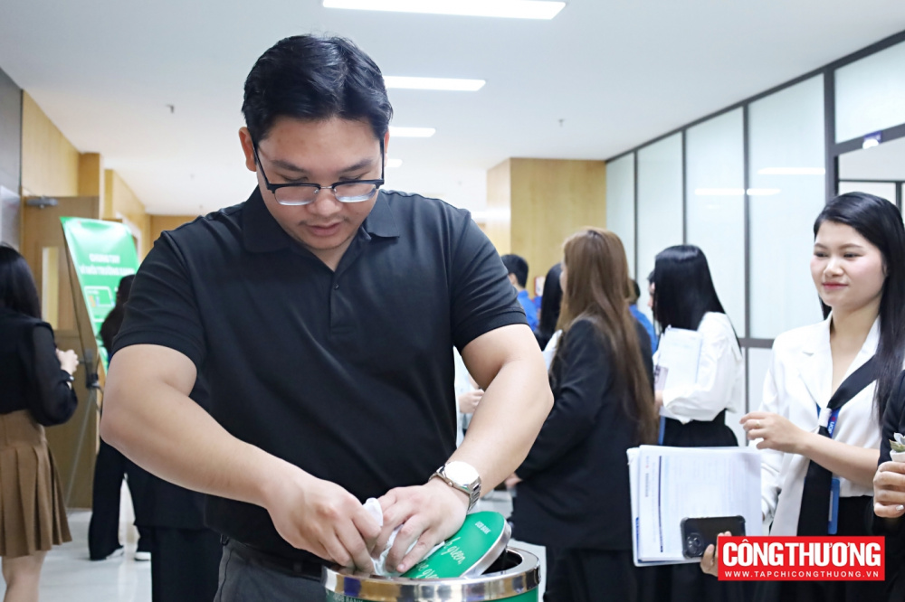 Một số hình ảnh hoạt động đổi pin cũ lấy cây xanh