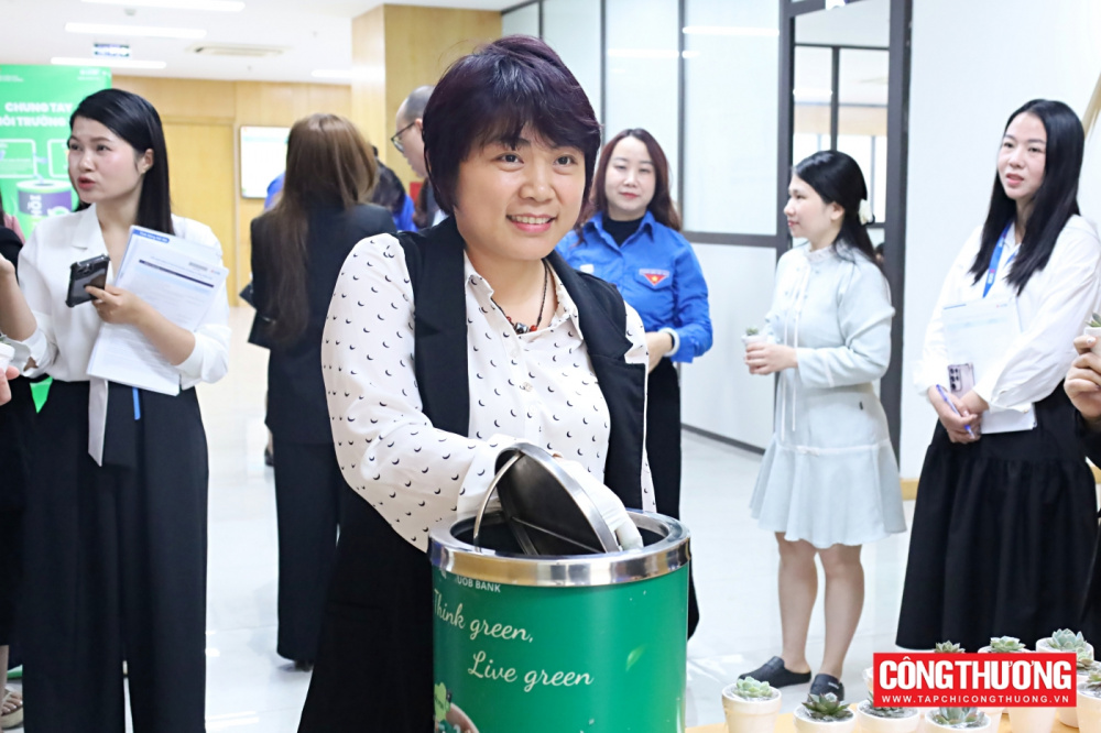 Một số hình ảnh hoạt động đổi pin cũ lấy cây xanh