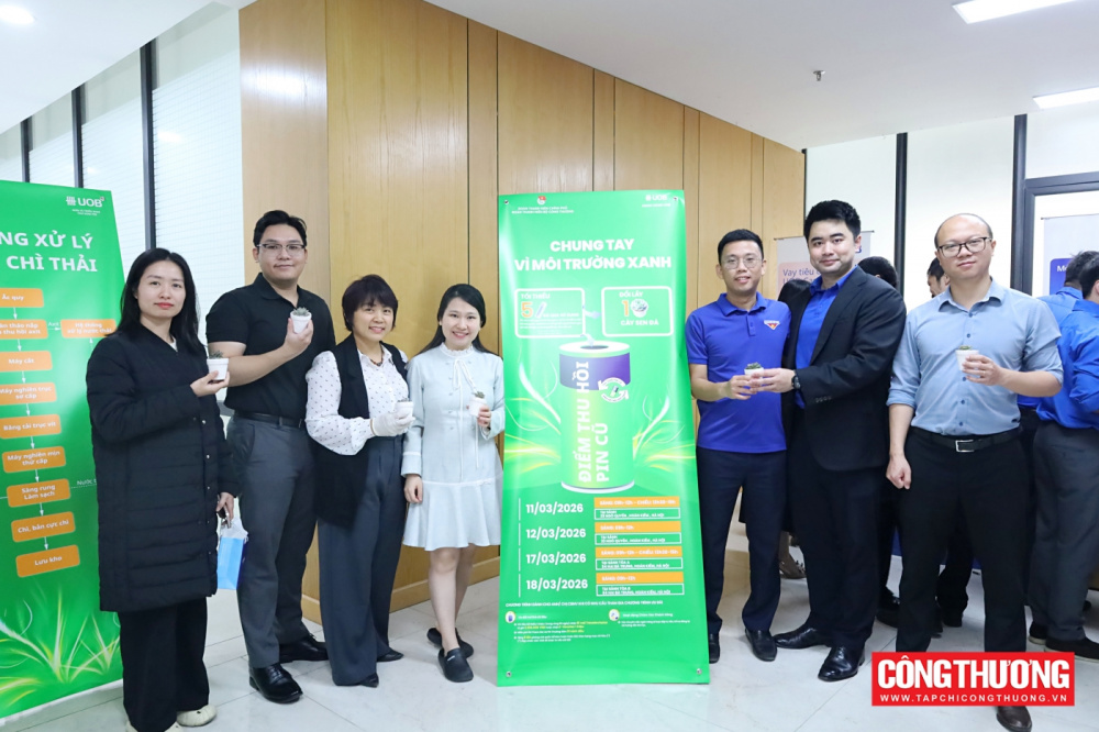 Một số hình ảnh hoạt động đổi pin cũ lấy cây xanh