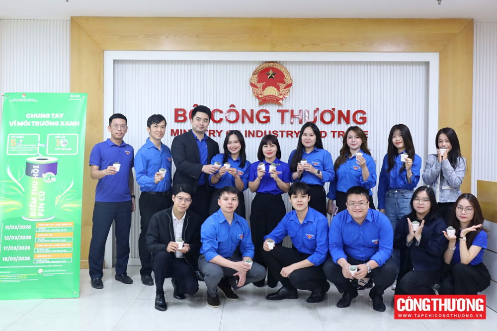 Một số hình ảnh hoạt động đổi pin cũ lấy cây xanh