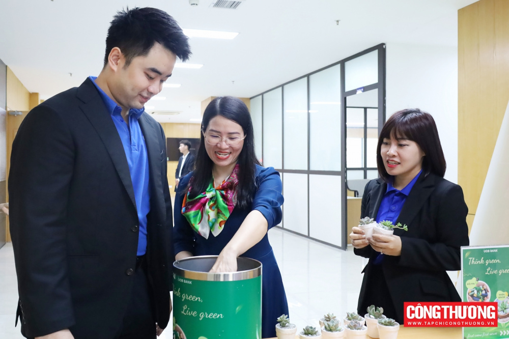 Một số hình ảnh hoạt động đổi pin cũ lấy cây xanh