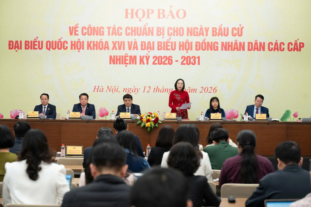họp báo bầu cử