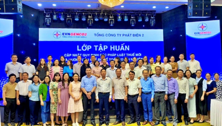 các đại biểu tham dự lớp tập huấn của Tổng Công ty Phát điện 2