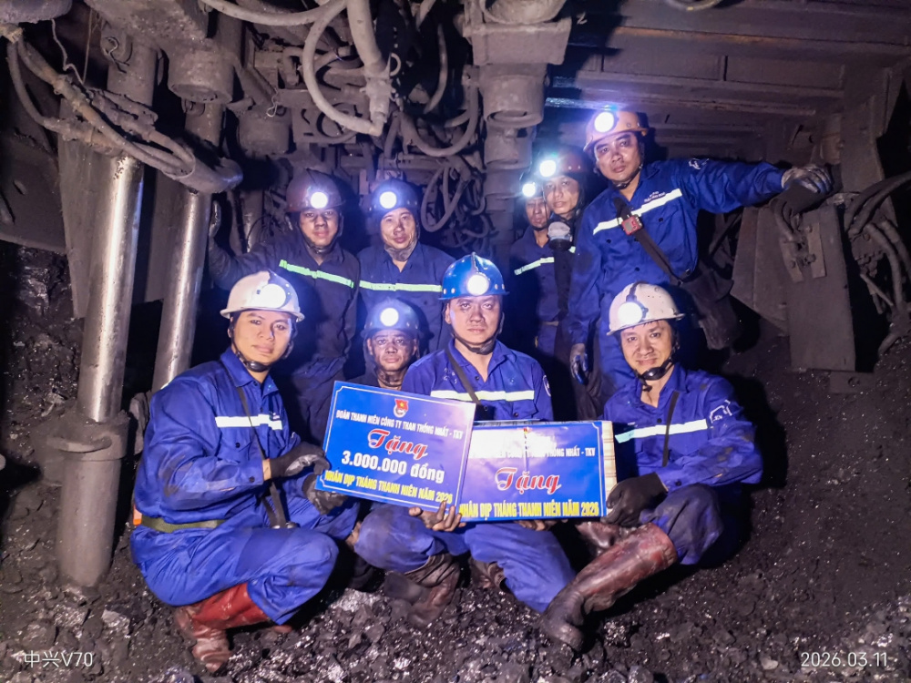 tháng thanh niên 2