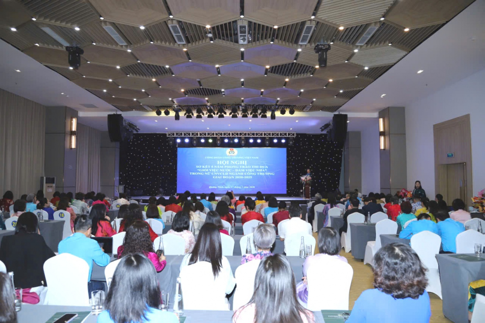 Giỏi việc nước, đảm việc nhà